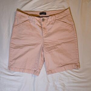 Lee Pink Bermuda Shorts Classic Summer Style